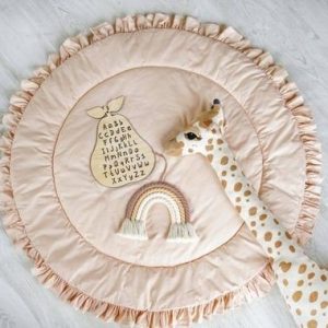 alfombra circular con pliegue