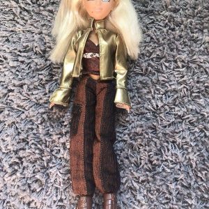 Witch Cornelia 32 cm. Urban Look  - Giochi Preziosi 54000