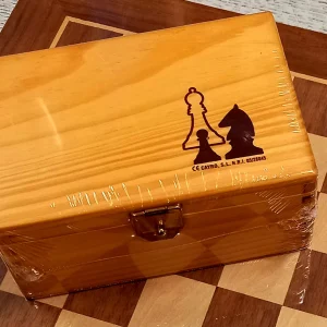 Ajedrez de Madera Figuras + Tablero de Marqueteria de 40 x 40 cm. - Cayro 616+613