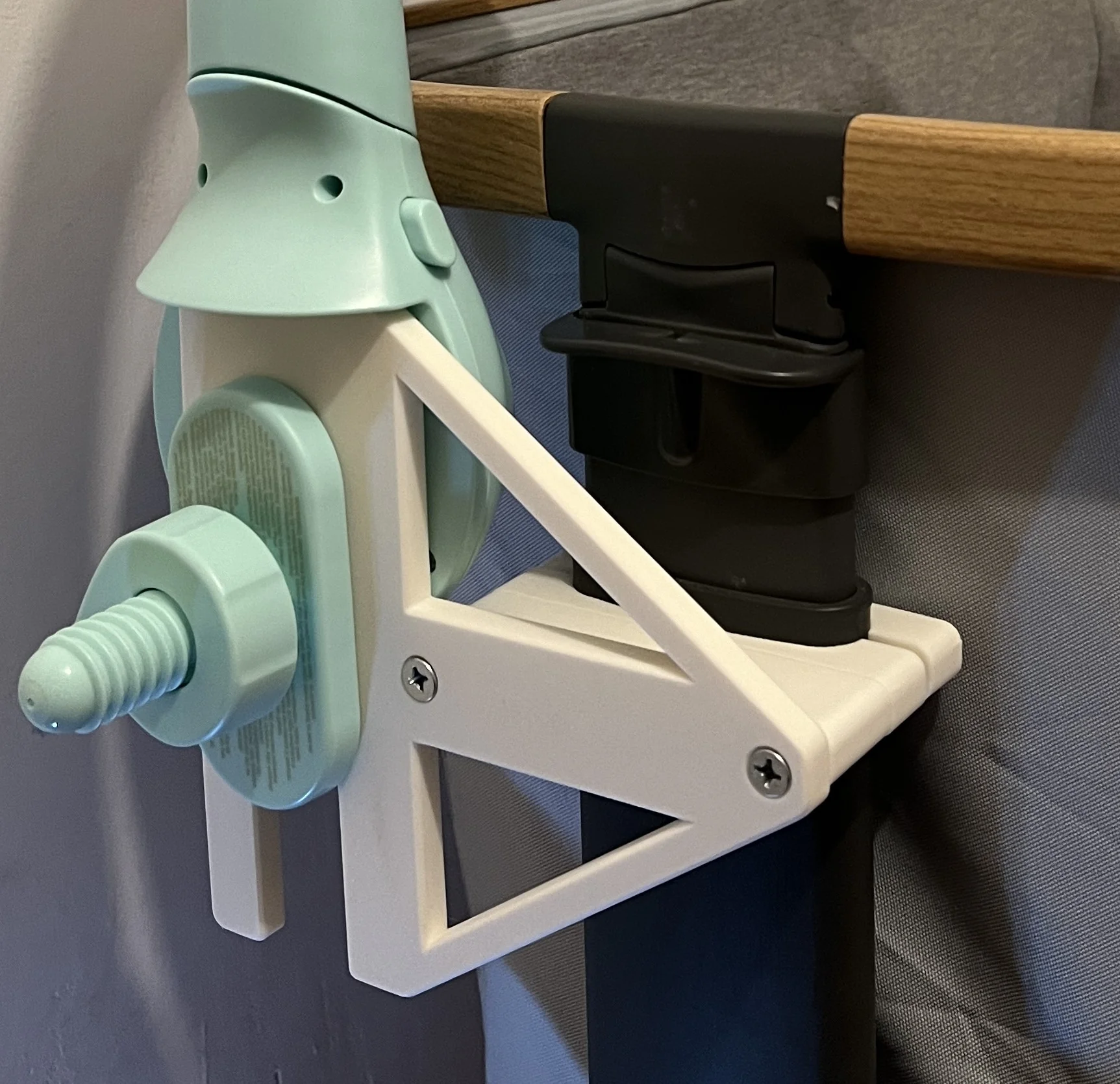 Adaptador de móvil musical para Maxi-cosi Iora. - Imagen 4